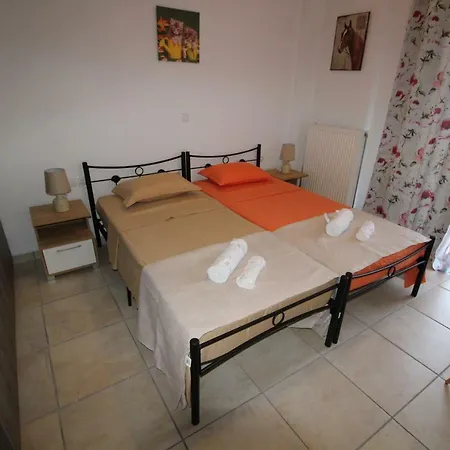 Karoubis House Holiday home Kavallouri