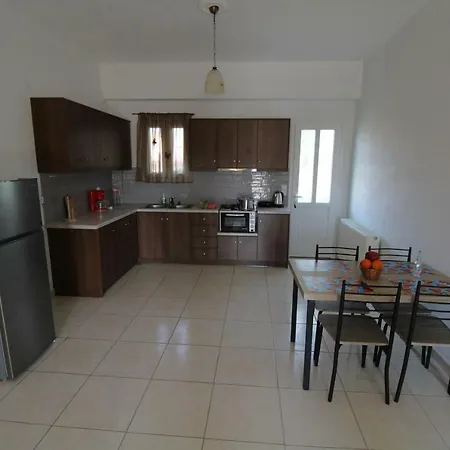 Karoubis House * Kavallouri