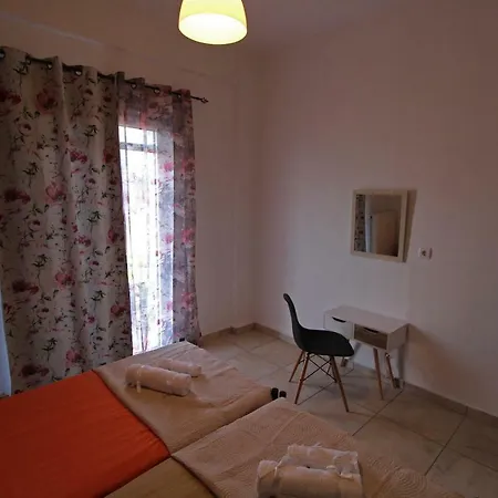 Holiday home Karoubis House *