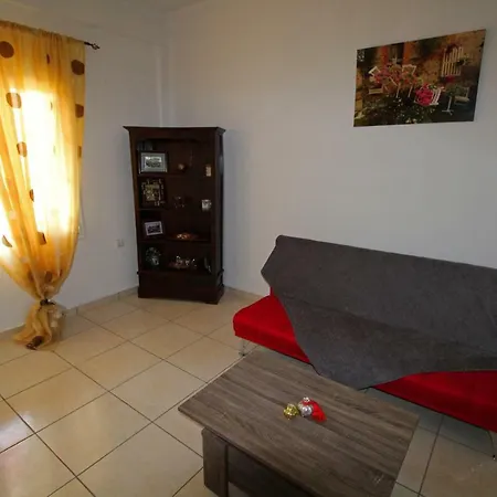 Holiday home Karoubis House Kavallouri