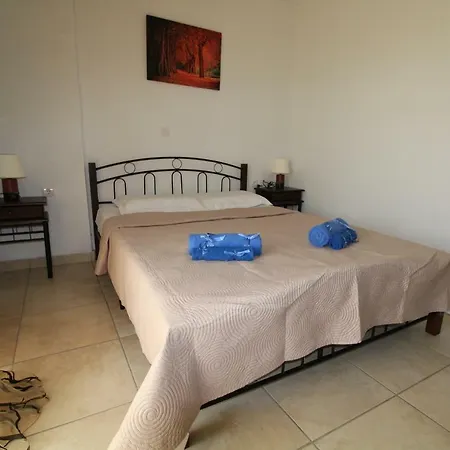 Karoubis House Holiday home