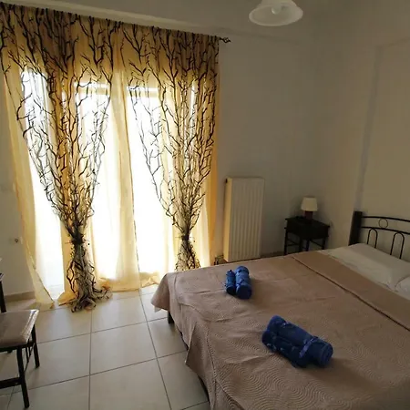 Karoubis House * Kavallouri